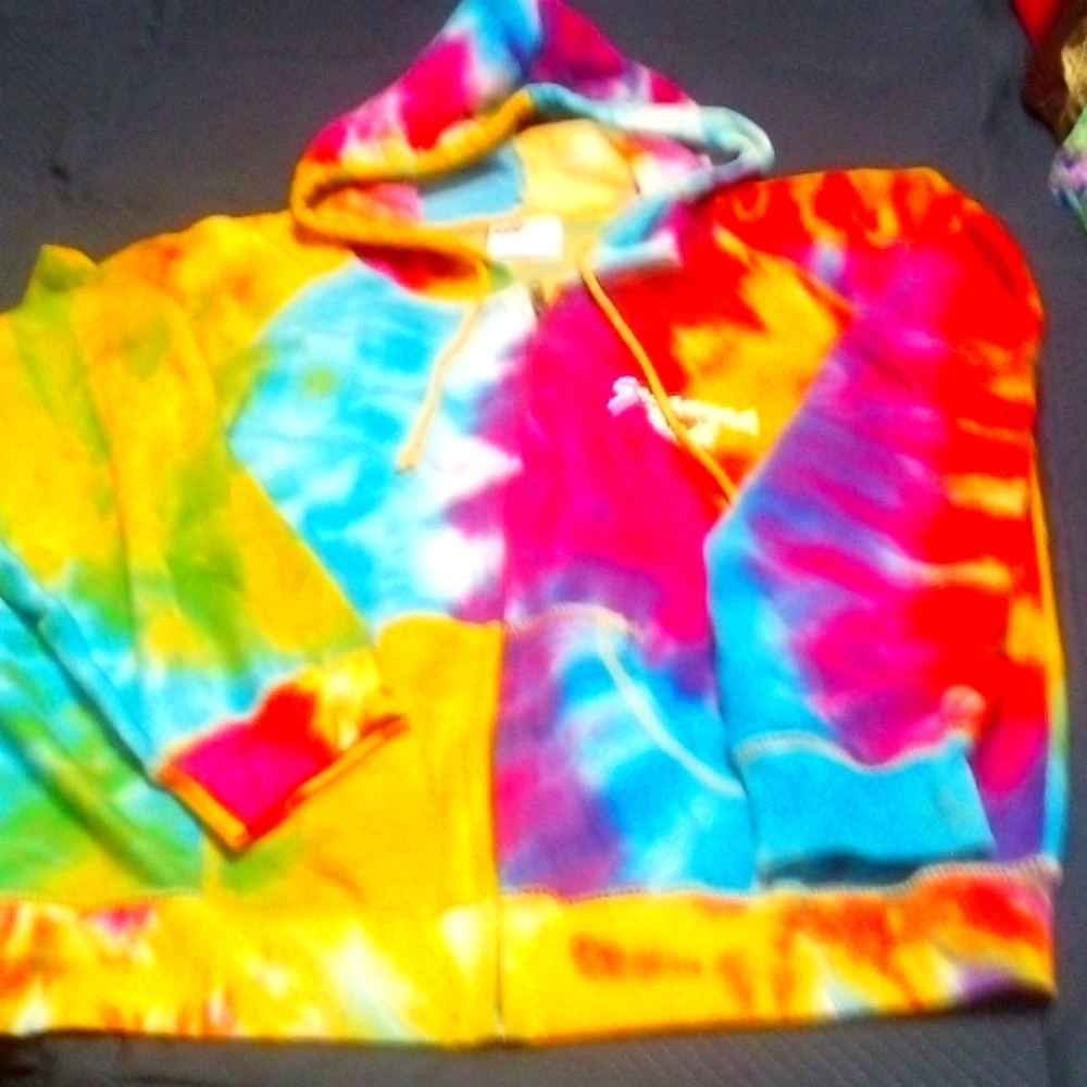MV Tie Dyed hoody size L